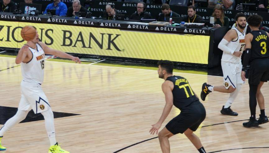 爵士队力克掘金,晋级西部半决赛 爵士队力克掘金,晋级西部半决赛