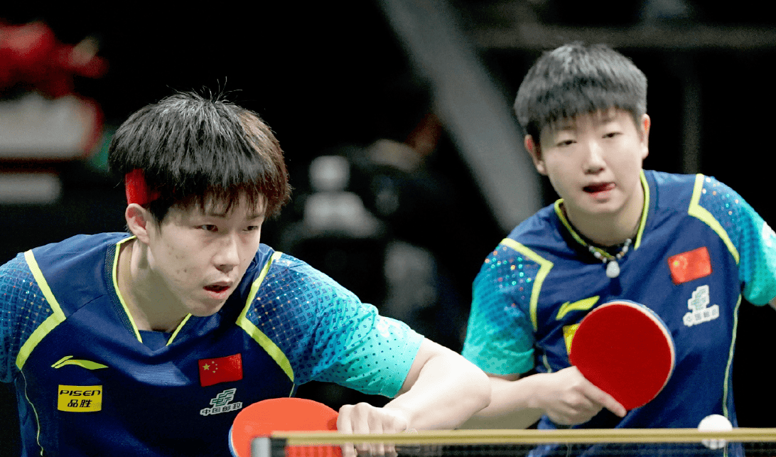 爱体育-双方在比赛中不分上下，胜负尚未定