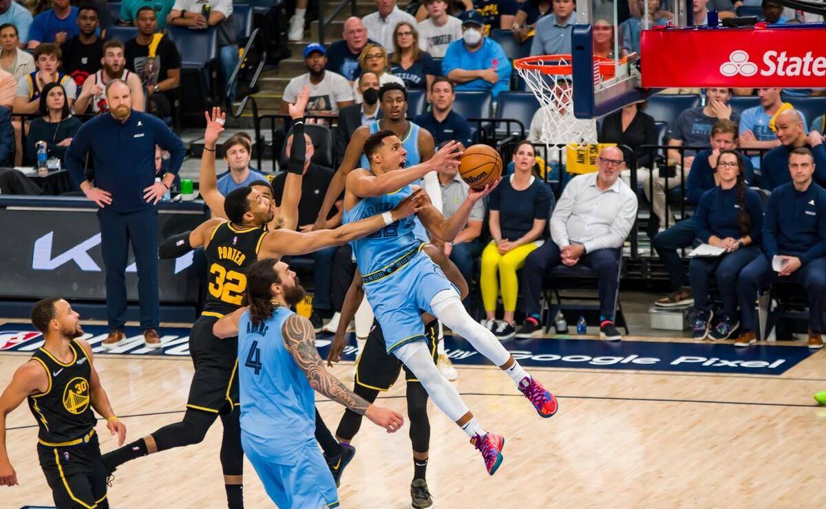 一场耐人寻味的比赛带给球迷无尽期待 一场耐人寻味的比赛带给球迷无尽期待