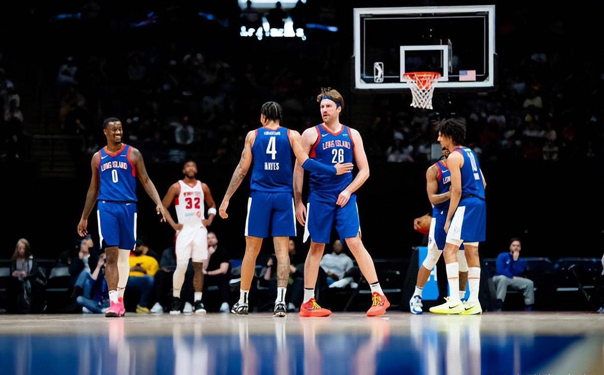 锡耶纳客场取胜,球队新星崭露头角 锡耶纳客场取胜,球队新星崭露头角