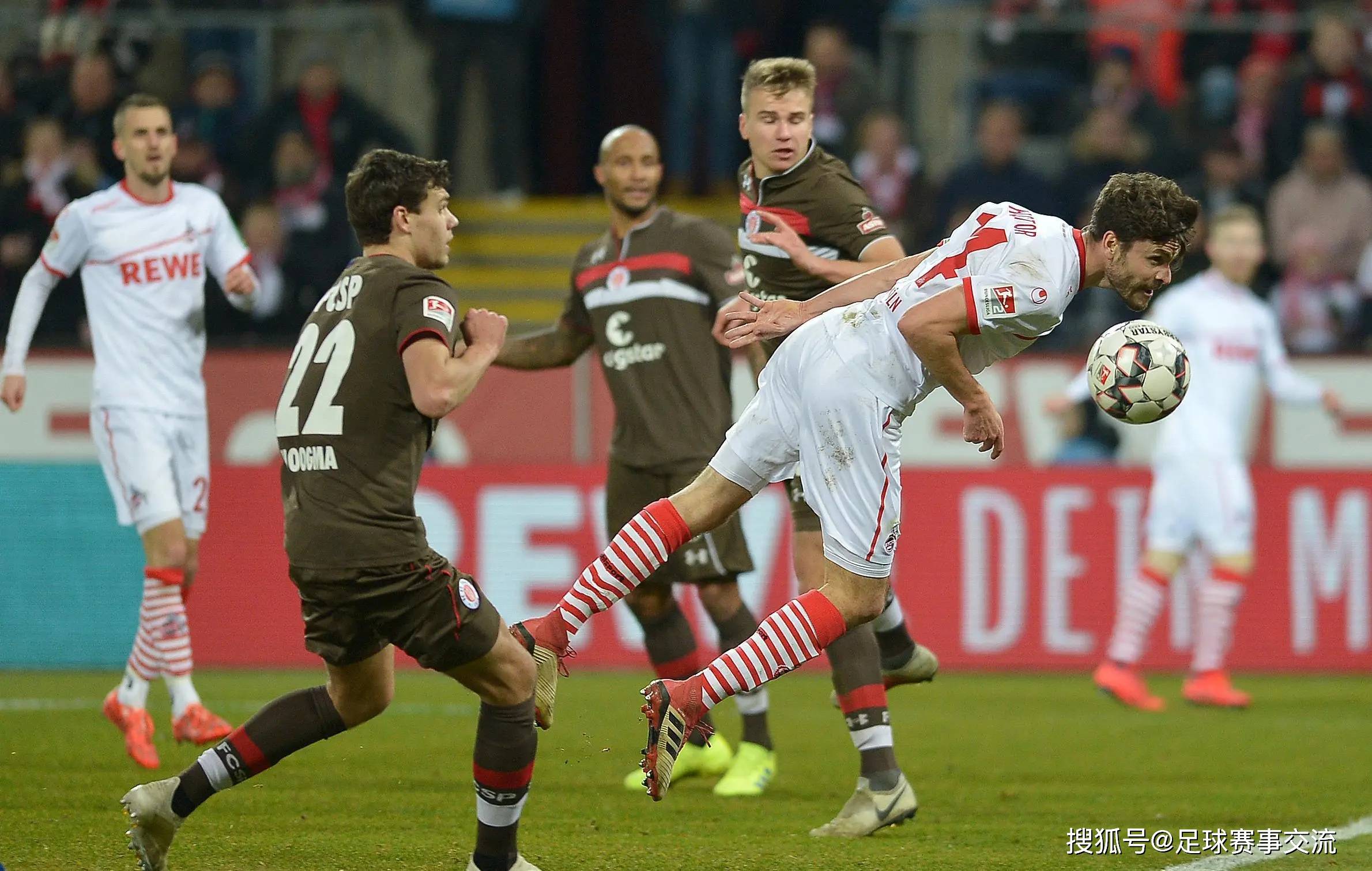 爱体育-尔韦克队击败强敌，法国足球联赛势如破竹