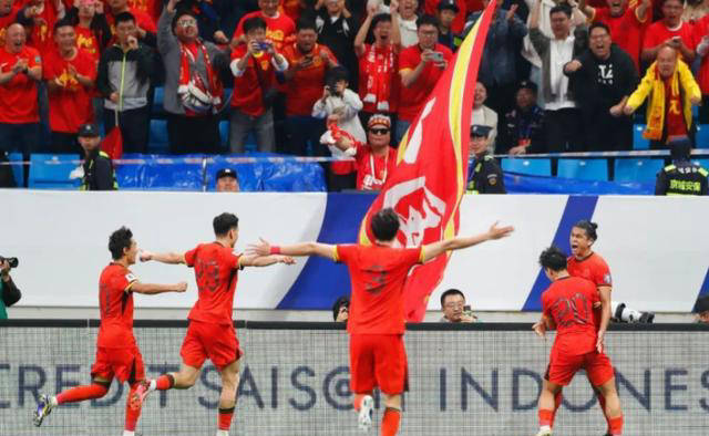 阿贾克斯在对战波特兰的比赛中获得胜利，晋级