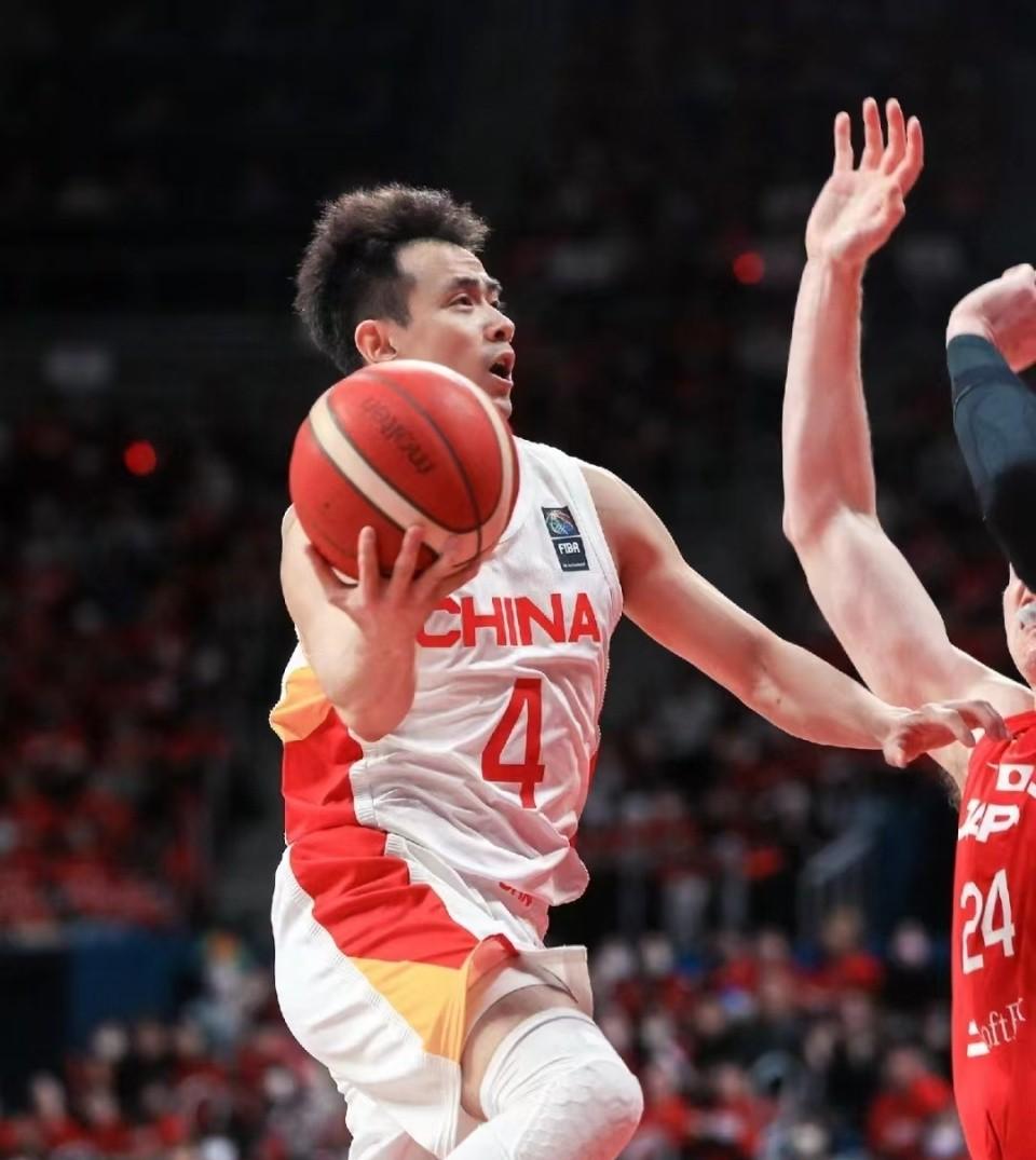 男篮名将集训结束,国外实战练兵备战 男篮名将集训结束,国外实战练兵备战