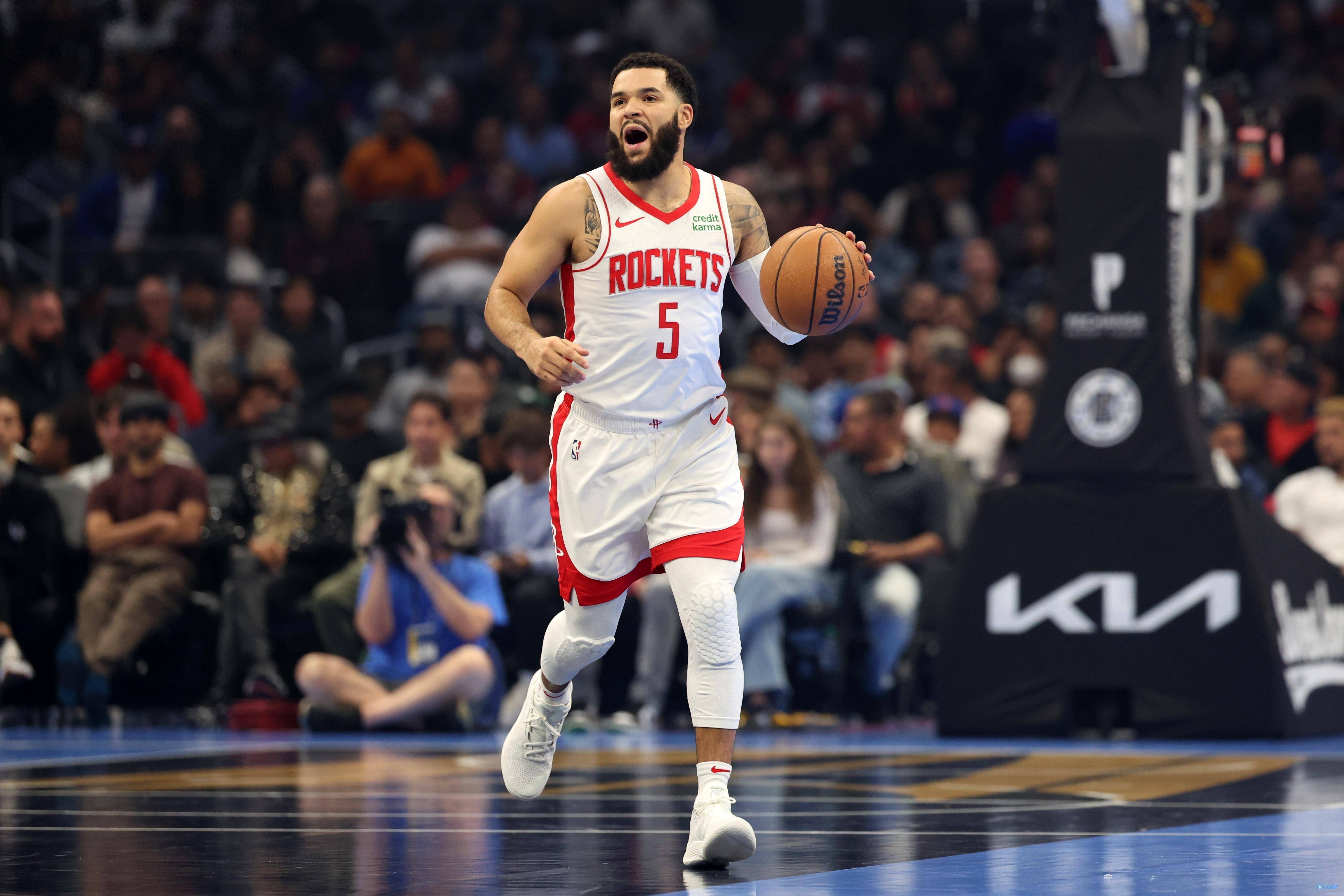 火力全开!球员刷新个人得分纪录 火力全开!球员刷新个人得分纪录