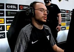 雷加利斯斯拉维亚战平,双方实力悬殊 雷加利斯斯拉维亚战平,双方实力悬殊