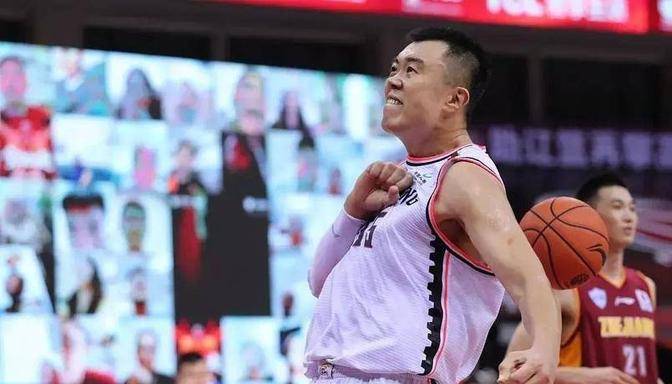 爱体育官方网站-瓦朗谢纳遭遇不敌，状态低迷引关注