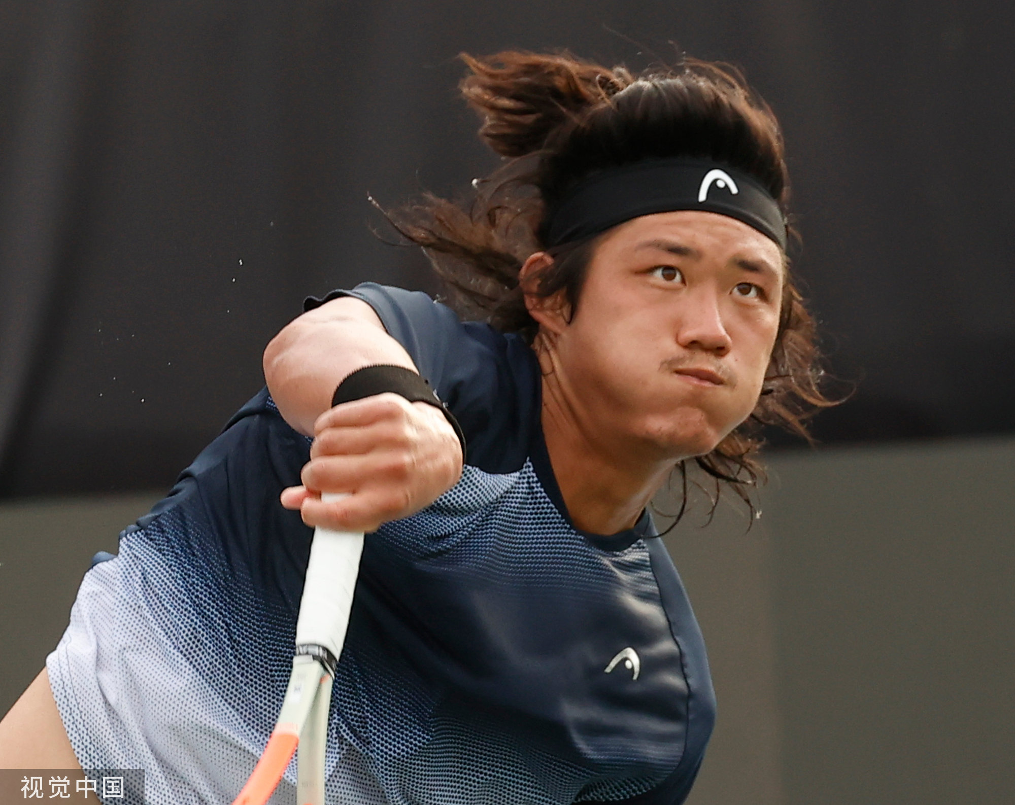 爱体育-那不勒斯惊险逆转，继续保持不败