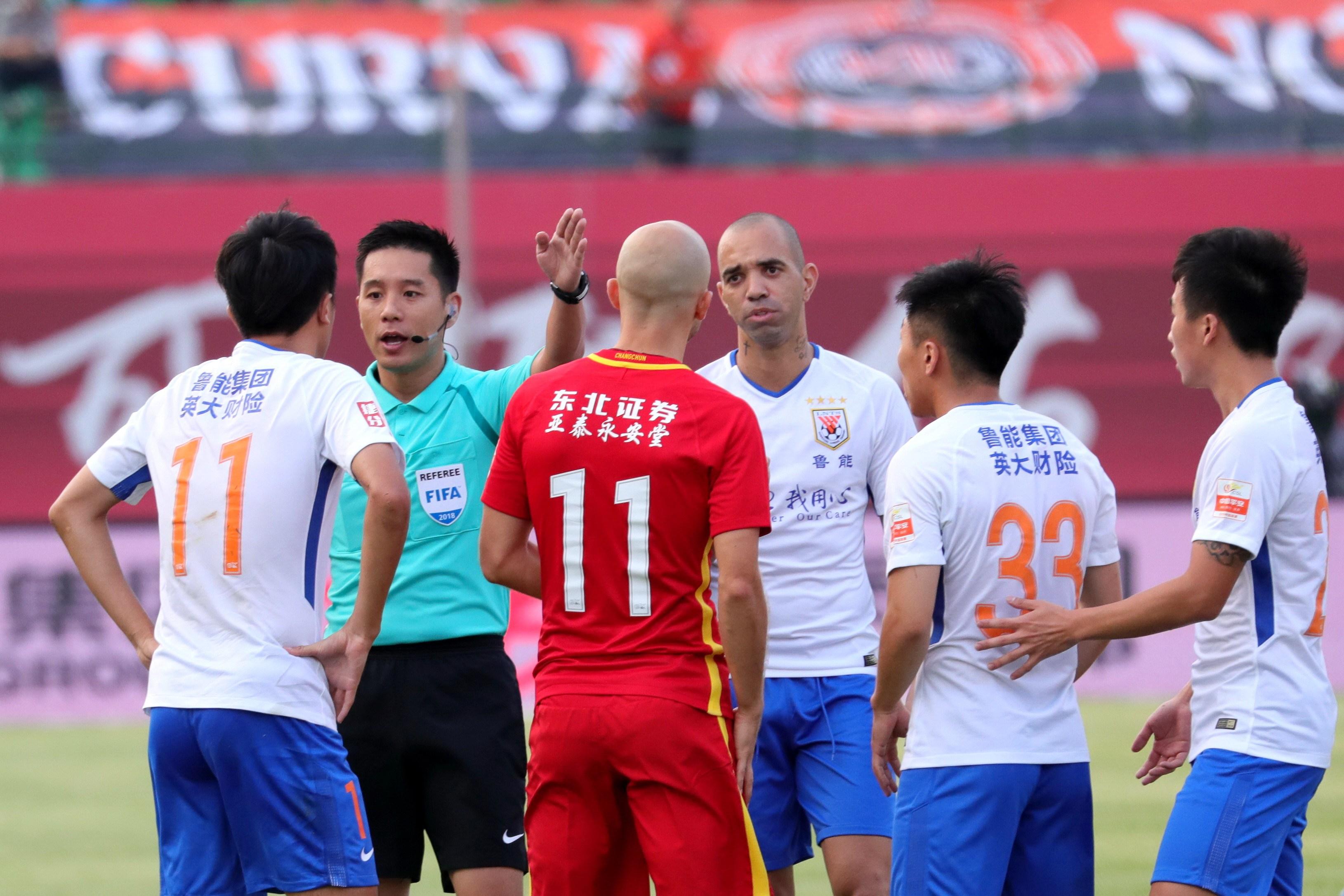 爱体育官网-鲁能客场逆转泰达，睽违客场胜迎来转机