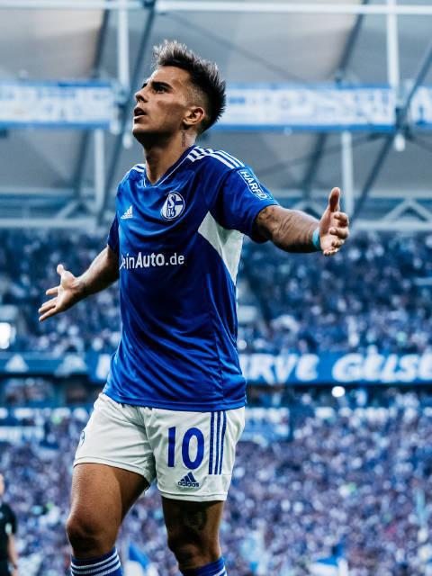 爱体育-沙尔克04继续保持不败战绩，助力球队前行