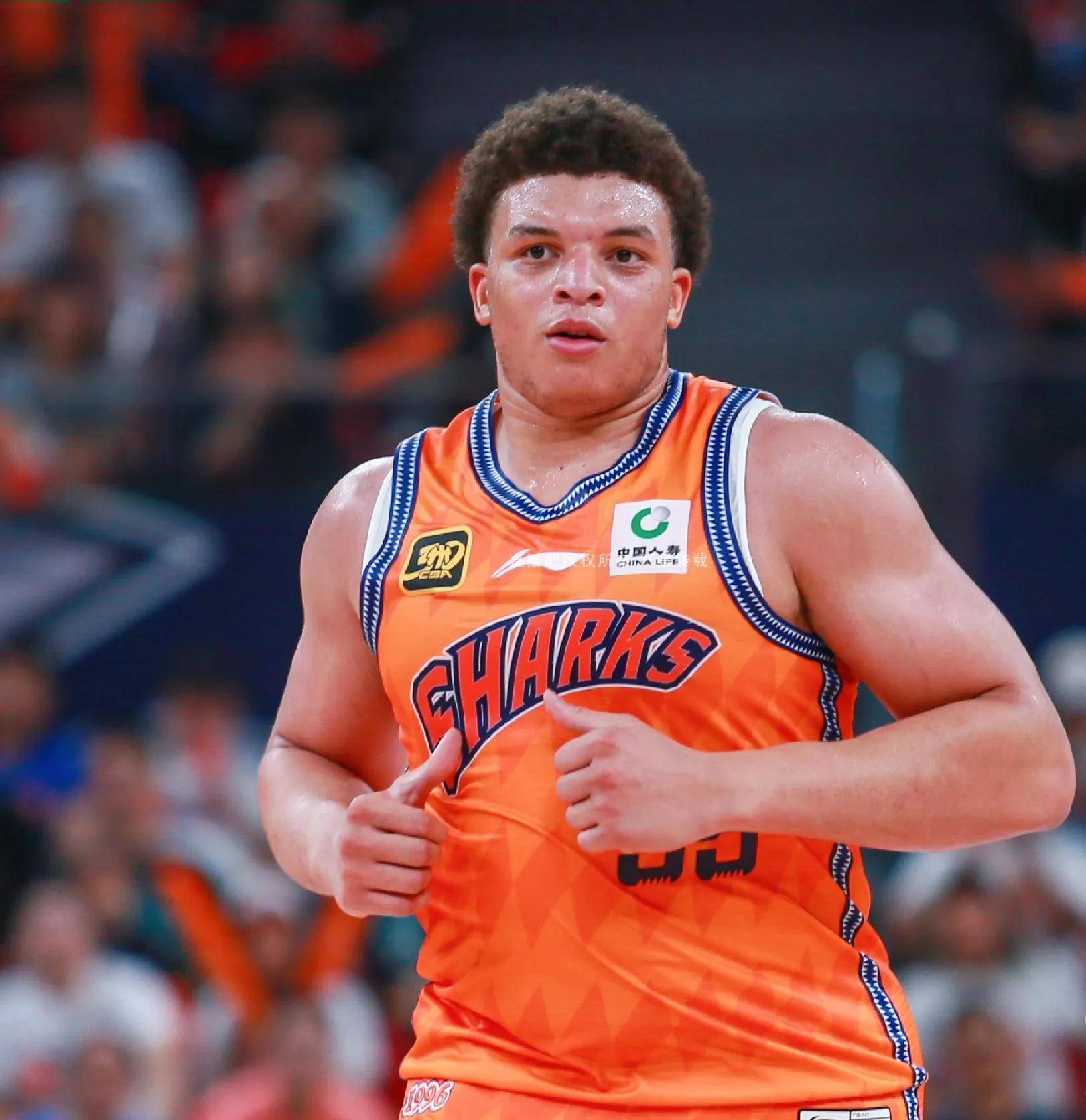 CBA外援表现出色,获得赛季最佳球员奖 CBA外援表现出色,获得赛季最佳球员奖